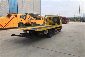 中原非事故拖车