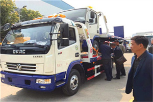 中原汽车道路救援拖车价格